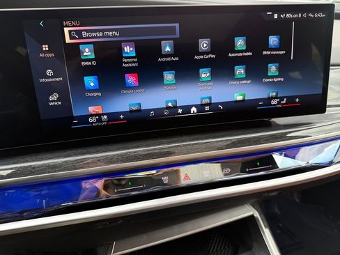 Certified 2026 BMW 750e xDrive AWD/4WD image 25