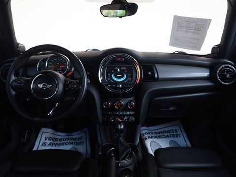Used 2015 MINI Cooper 4-Door Hardtop FWD image 29
