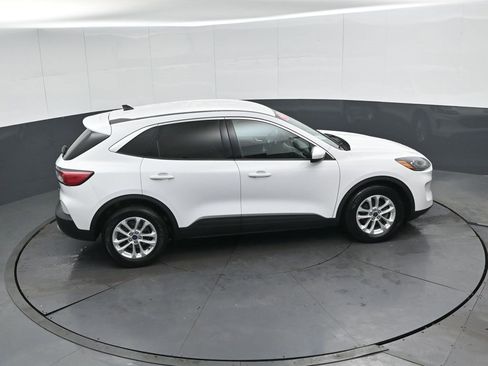 Used 2020 Ford Escape SE image 49