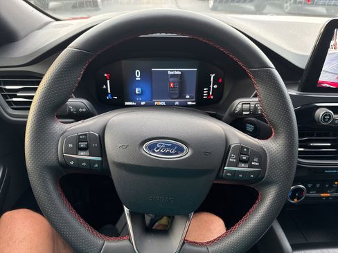 Used 2024 Ford Escape ST-Line image 31