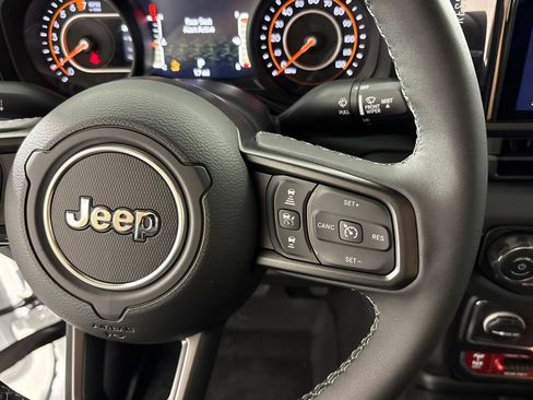 New 2026 Jeep Gladiator Rubicon w/ Steel Power Dome Hood Package AWD/4WD image 31