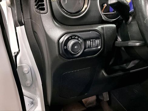 Used 2022 Jeep Wrangler Unlimited Sahara image 30