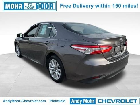 Used 2018 Toyota Camry LE image 5