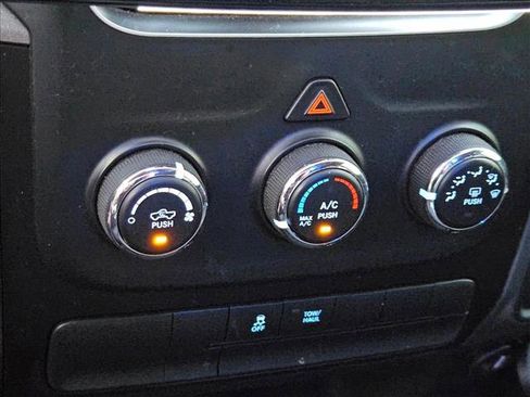 Used 2020 RAM 1500 Tradesman AWD/4WD image 10