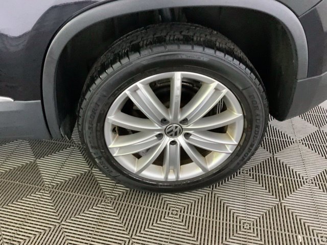 Used 2016 Volkswagen Tiguan SE AWD/4WD image 11