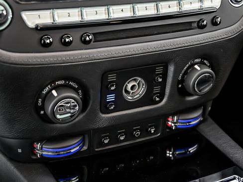 Used 2015 Rolls-Royce Ghost RWD image 32