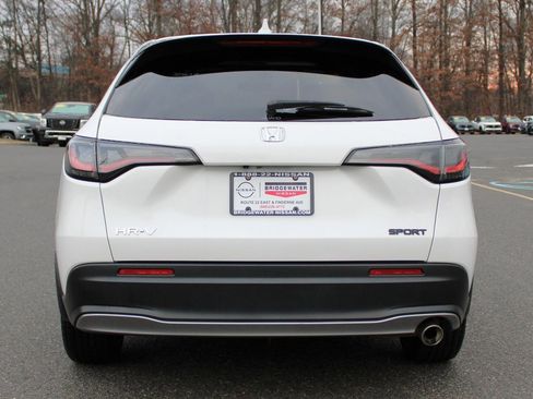 Used 2023 Honda HR-V Sport image 7