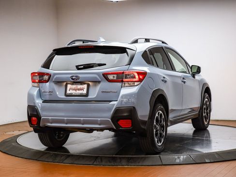 Used 2022 Subaru Crosstrek 2.0i Premium w/ Moonroof Package image 7