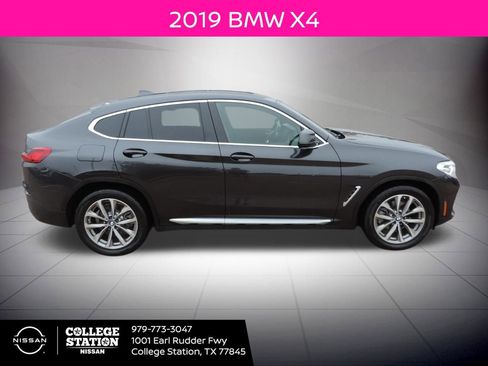 Used 2019 BMW X4 xDrive30i w/ Convenience Package image 2
