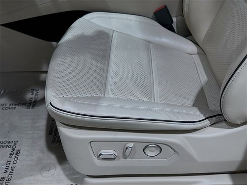 Used 2021 Cadillac Escalade ESV Premium Luxury image 20