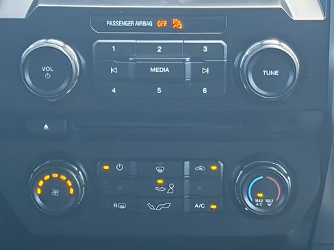 Used 2018 Ford F150 XLT w/ Equipment Group 302A Luxury AWD/4WD image 24