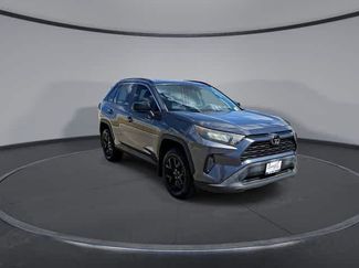 Used 2021 Toyota RAV4 LE FWD video 2