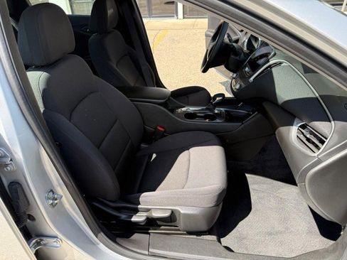 Used 2022 Chevrolet Malibu LS w/ Driver Confidence Package II FWD image 16