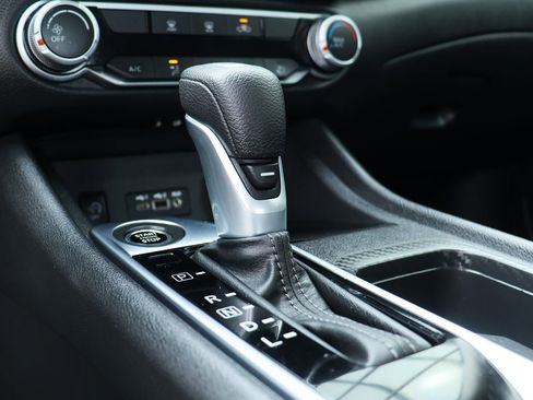 Used 2024 Nissan Sentra SV image 52