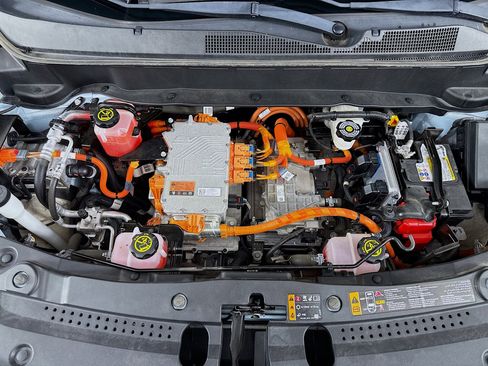 Used 2022 Chevrolet Bolt EUV LT w/ Convenience Package image 30