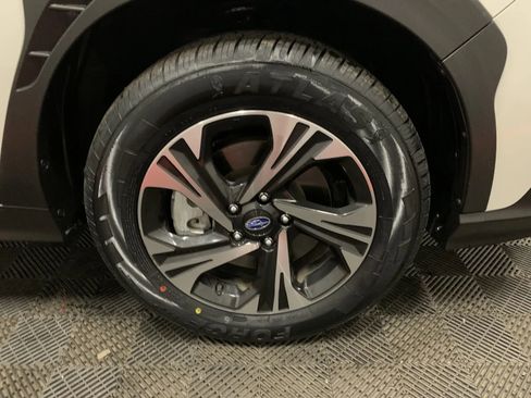 Used 2024 Subaru Crosstrek 2.0i Premium image 19