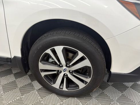 Used 2019 Subaru Outback 2.5i Limited w/ Popular Package #2 AWD/4WD image 14
