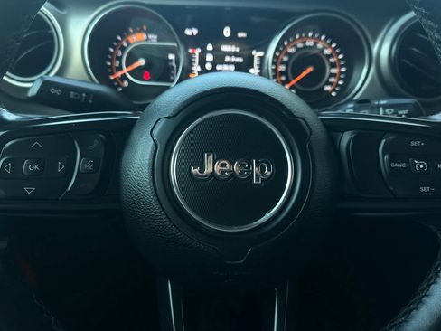 Used 2020 Jeep Wrangler Unlimited Sport image 28