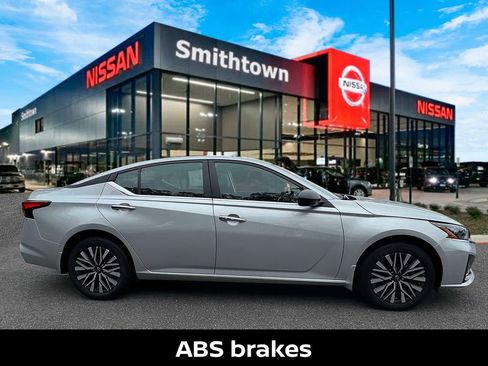 Certified 2024 Nissan Altima 2.5 SV image 10