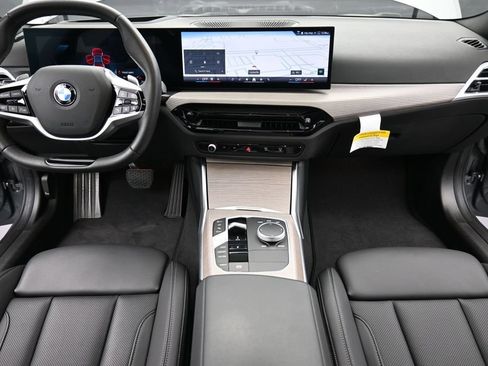 Used 2025 BMW 330i xDrive Sedan AWD/4WD image 12