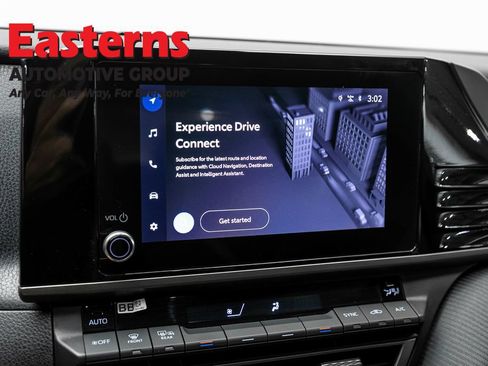 Used 2025 Toyota Camry SE FWD image 18