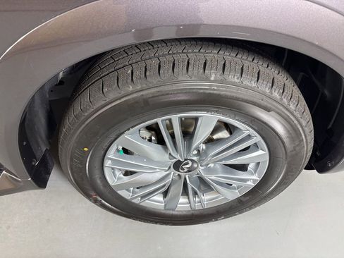 Used 2024 INFINITI QX80 Luxe image 11