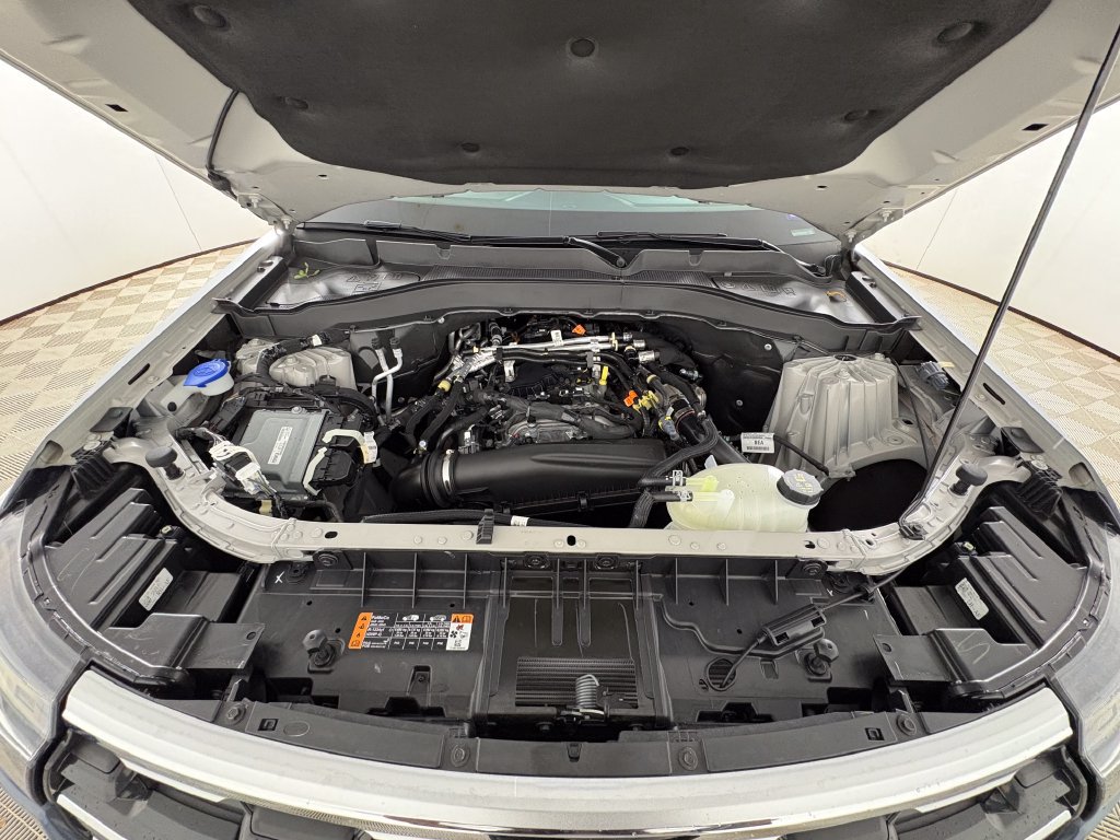 Certified 2025 Ford Explorer Active RWD image 35