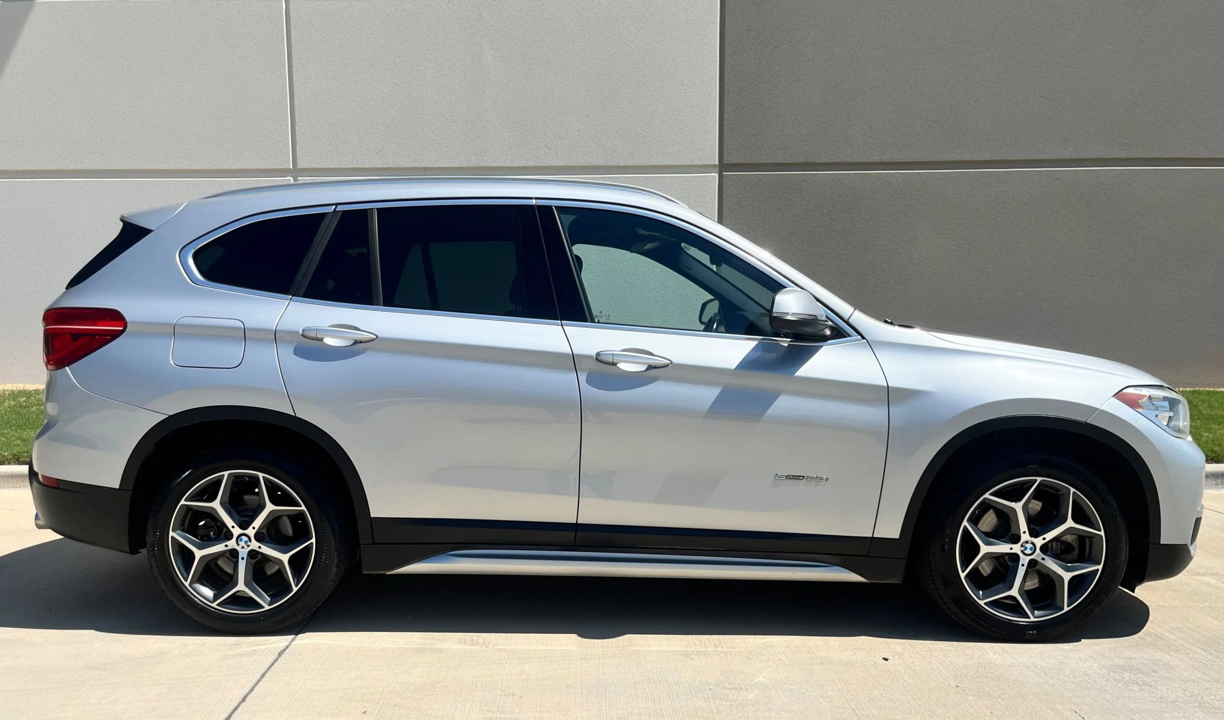 Used 2018 BMW X1 sDrive28i FWD image 8