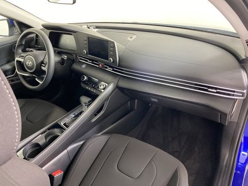 New 2025 Hyundai Elantra Hybrid FWD image 13