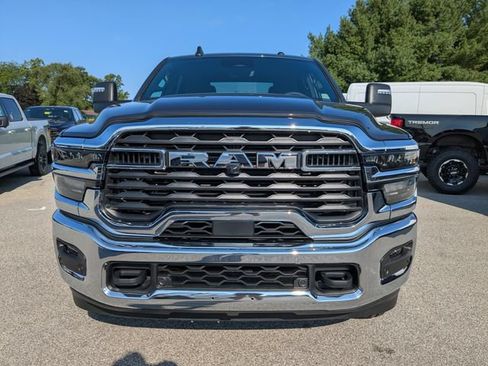 Used 2026 RAM 2500 Big Horn AWD/4WD image 2