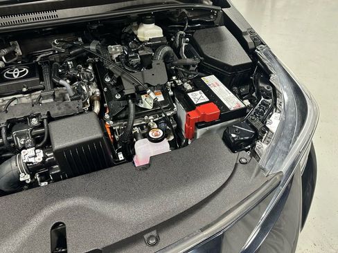 Used 2025 Toyota Corolla LE image 68