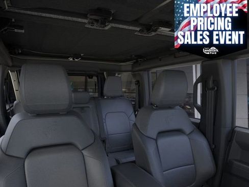 New 2025 Ford Bronco Outer Banks w/ Sasquatch Package AWD/4WD image 13