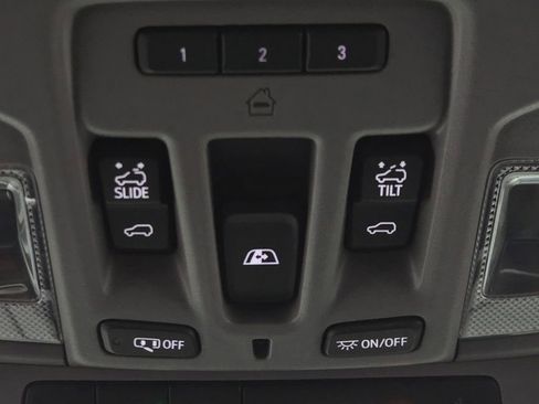 Used 2022 Chevrolet Silverado 1500 LTZ w/ LTZ Premium Package image 4