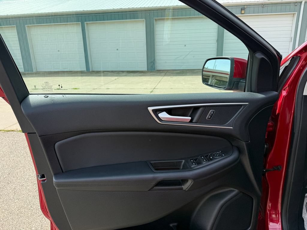 Used 2024 Ford Edge SEL w/ Convenience Package AWD/4WD image 15