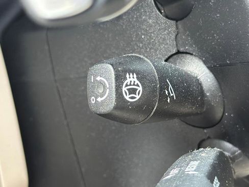 Used 2018 Mercedes-Benz GLC 300 4MATIC image 21