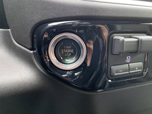 Used 2024 Chevrolet Silverado 1500 High Country w/ Technology Package image 29