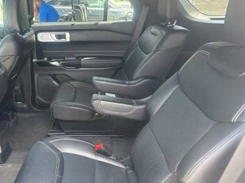 Used 2024 Ford Explorer ST w/ Equipment Group 401A AWD/4WD image 7