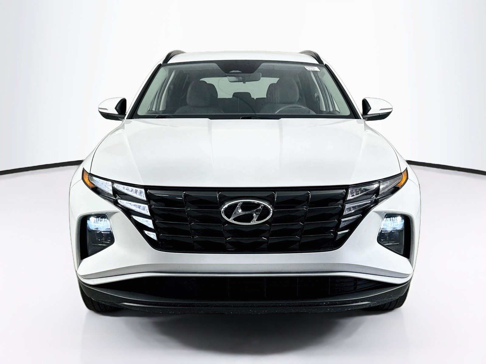 Used 2023 Hyundai Tucson SEL FWD image 2