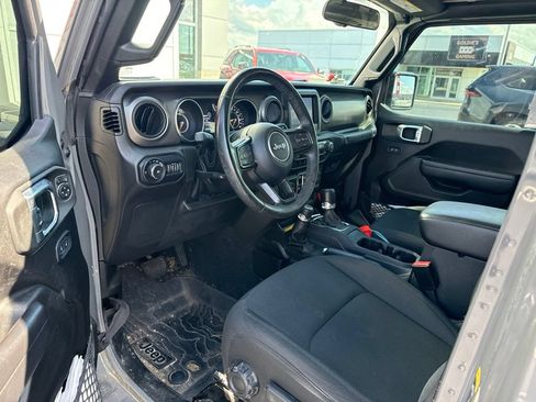 Used 2022 Jeep Wrangler Unlimited Sport AWD/4WD image 12