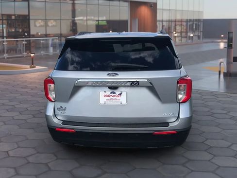 Used 2022 Ford Explorer XLT image 9