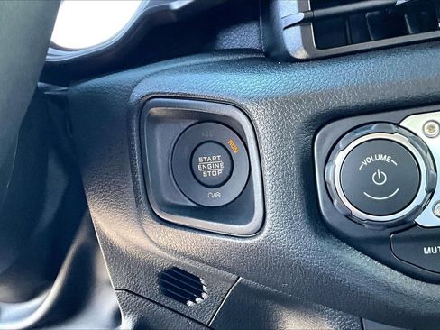 New 2026 Jeep Gladiator Sport AWD/4WD image 23