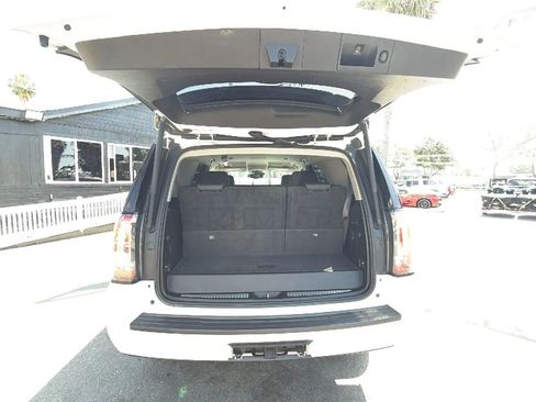 Used 2017 GMC Yukon SLT AWD/4WD image 36