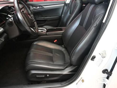 Used 2020 Honda Civic Touring image 2