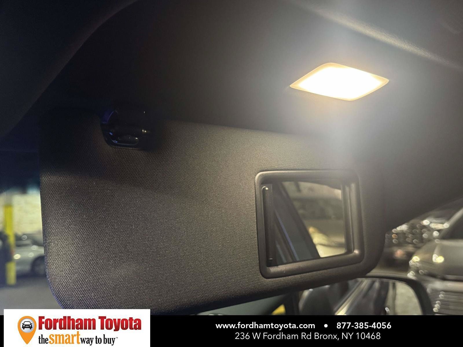Used 2023 Toyota Venza XLE AWD/4WD image 31