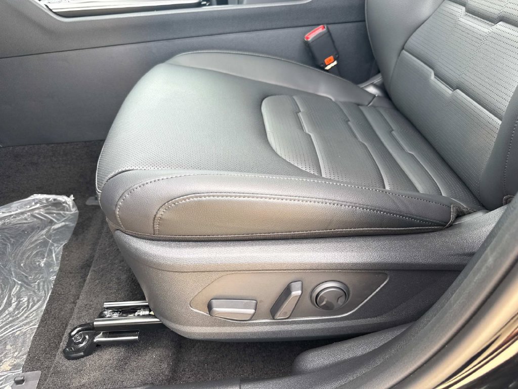 New 2026 Kia Sportage SX FWD image 18