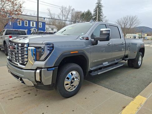 New 2026 GMC Sierra 3500 Denali w/ Denali Reserve Package image 3