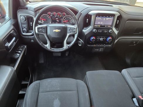 Used 2022 Chevrolet Silverado 1500 LT image 10