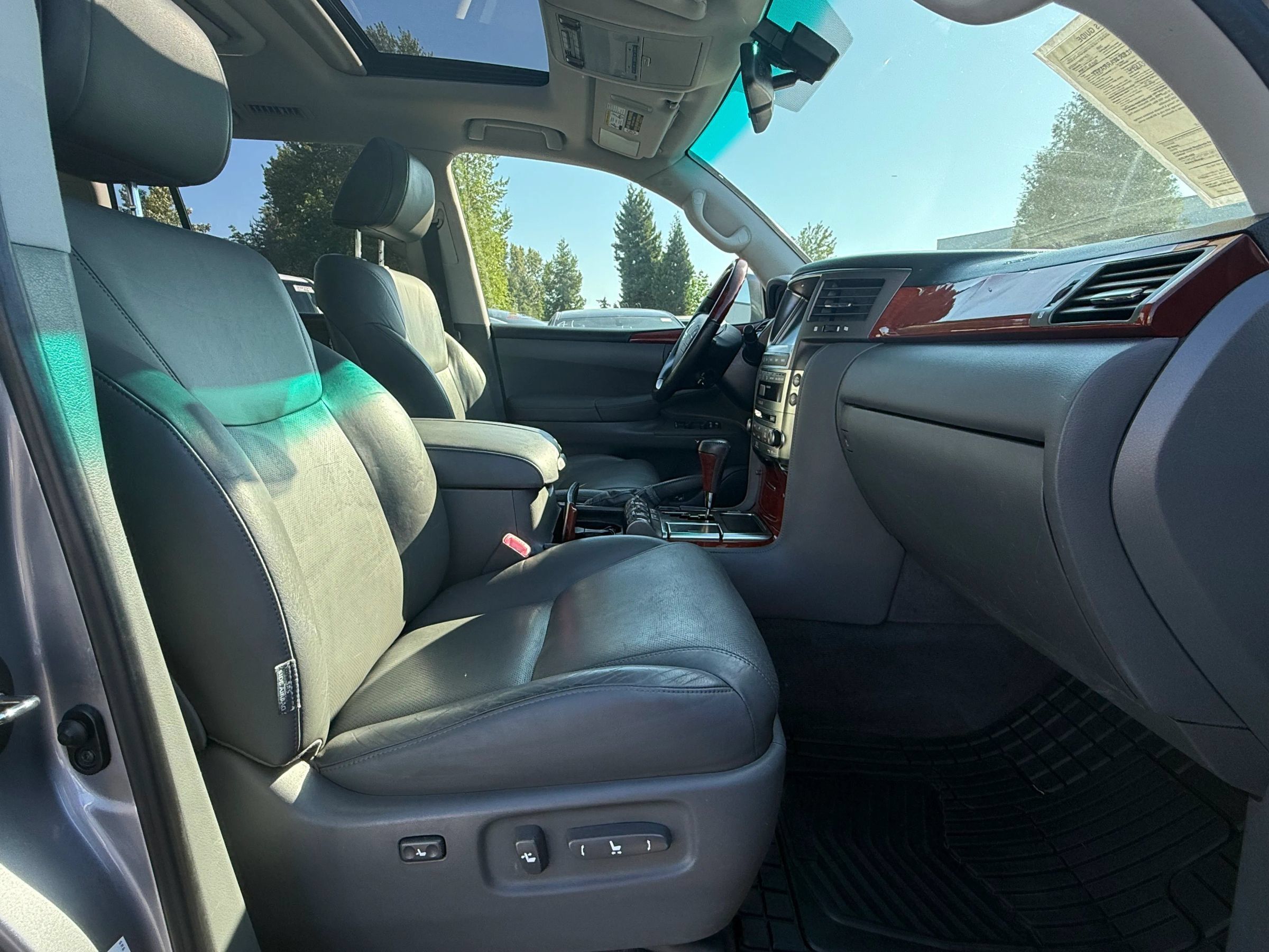 Used 2009 Lexus LX 570 4WD image 29