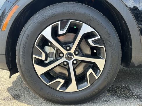 Certified 2025 Kia Sportage EX w/ Premium Package image 10