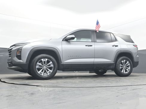 Used 2025 Chevrolet Equinox LT FWD image 27
